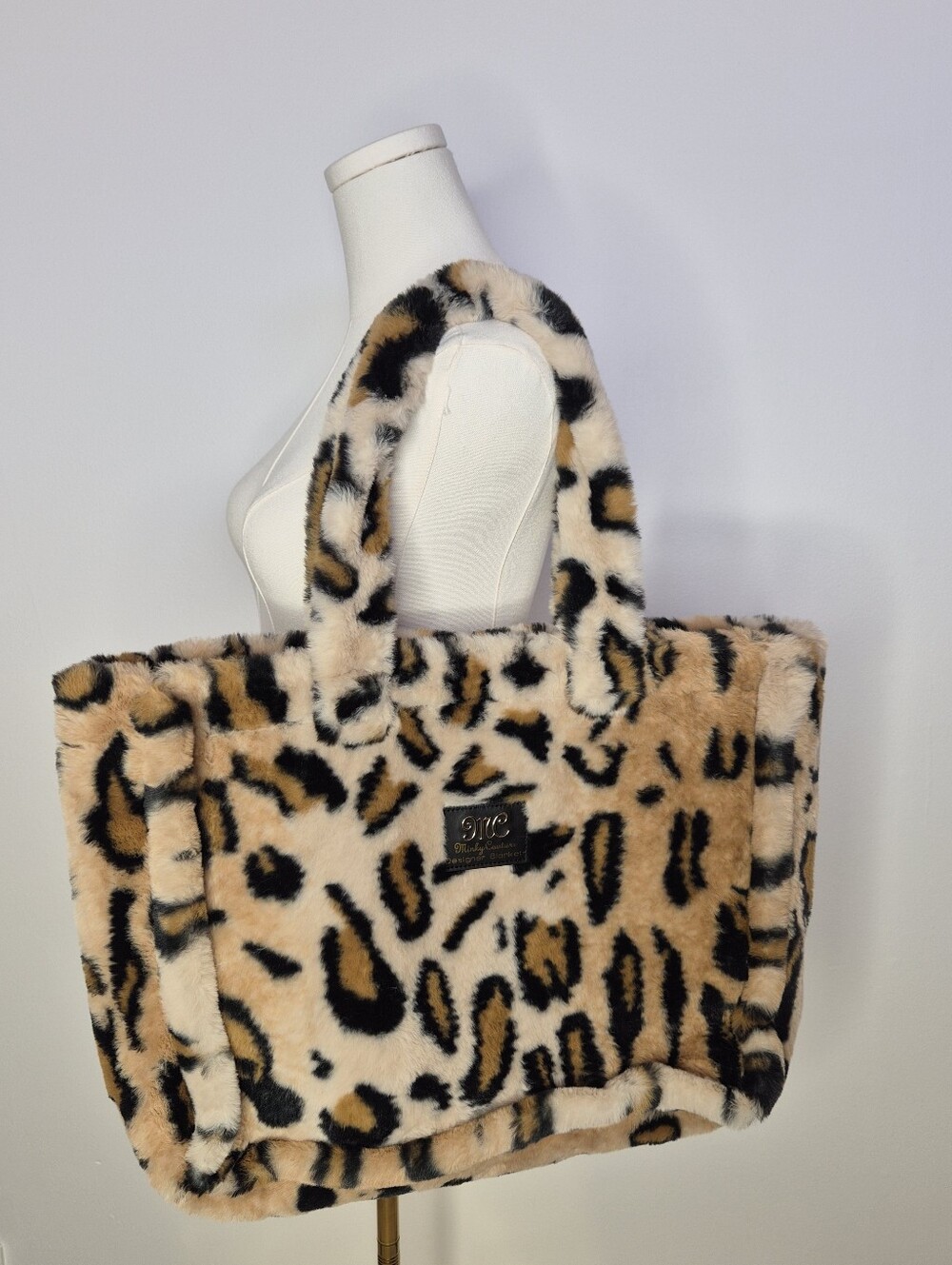 Minky Couture Faux Fur Leopard Print Tote Bag Fluffy Magnetic Closure